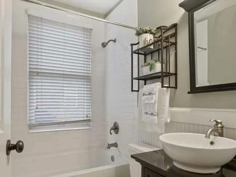 719 S Saint Asaph St #206 — Photo 28