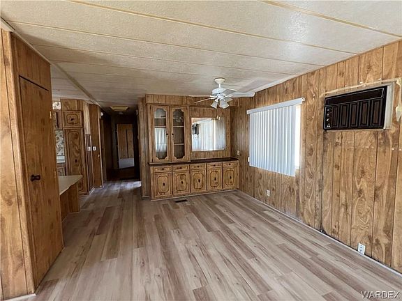 3rd image of 1923 Coral Isle Dr