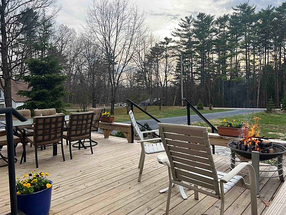 2nd image of 1537 Lake Dunmore Road
