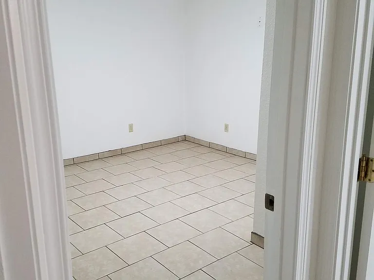 402 S Pearl St #2 — Photo 9
