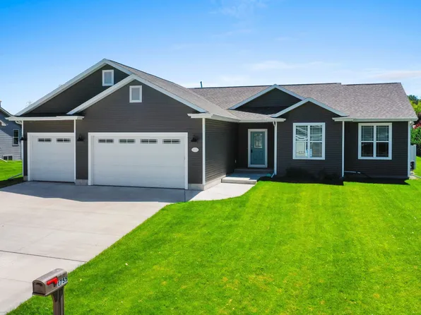 1755 Northridge Ct, Menasha, WI 54952