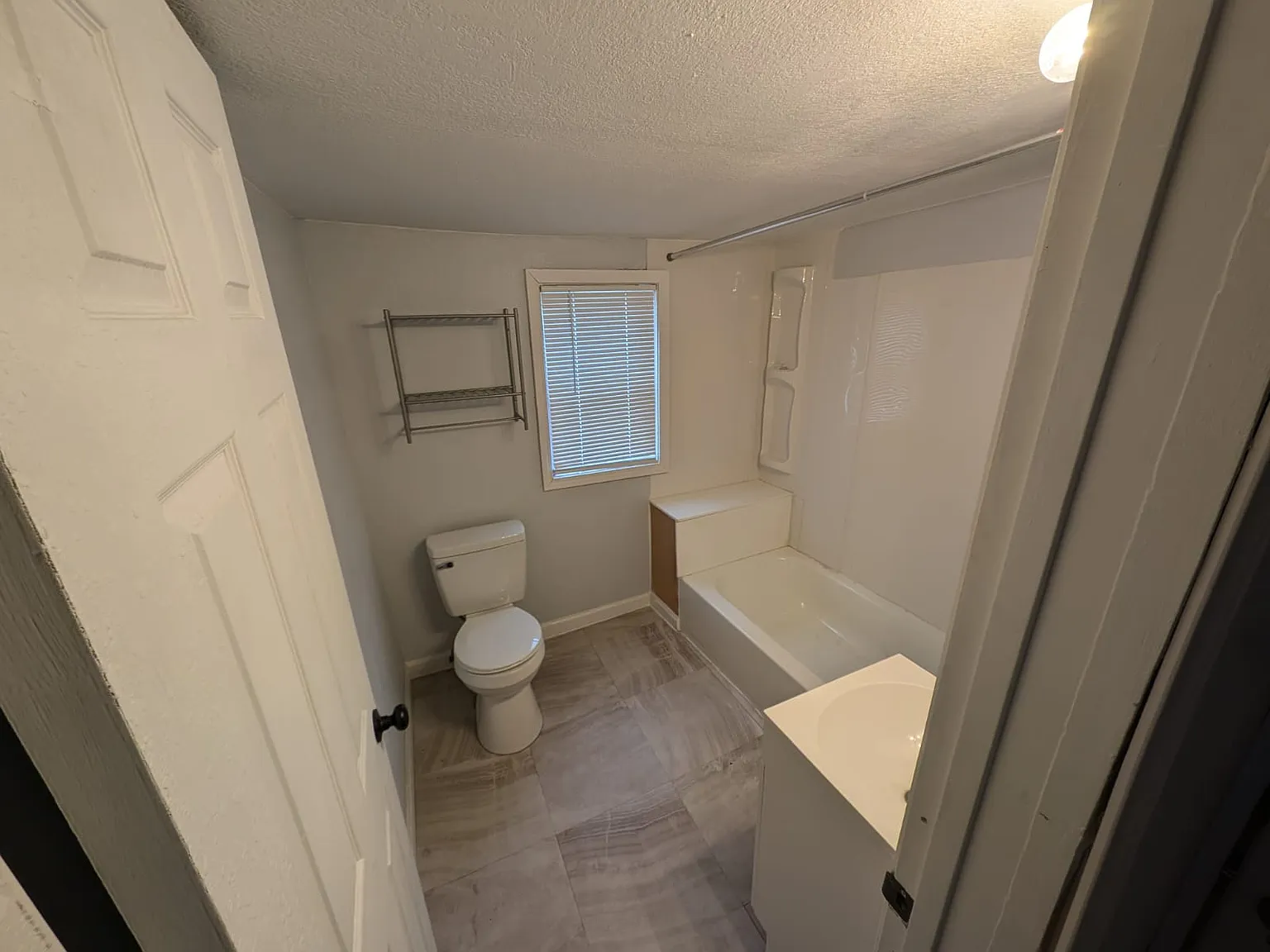 Studio, 500 sqft, $990 — Photo 4