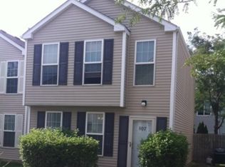 807 Serendipity Dr, Aurora, IL 60504