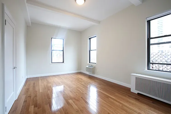 Rented by Stonehenge NYC LLC | media 27