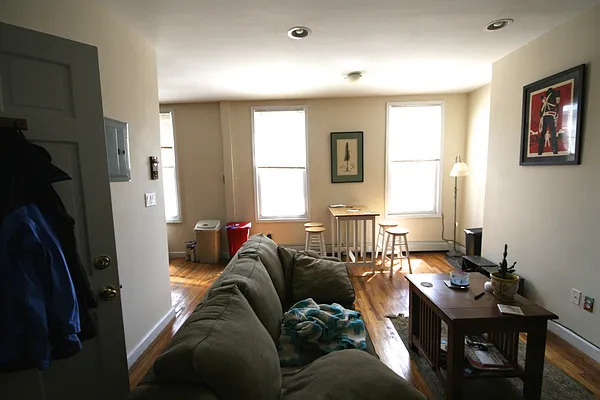 Rented by Rental Solutions Inc | media 25