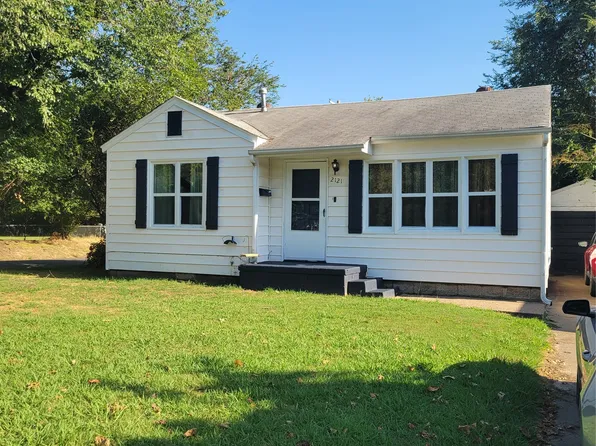 2121 Monta Ave, Muskogee, OK 74403