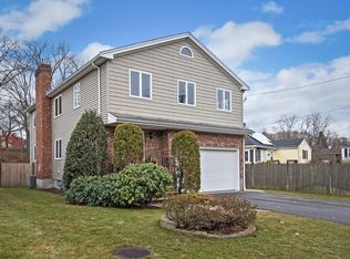 55 Elwin St, Swampscott, MA 01907