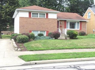 1127 Clearmount Ave SE, North Canton, OH