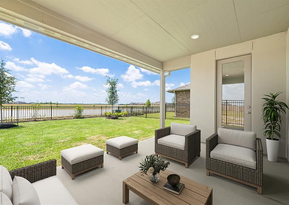 1st image of 764 Lake Lacosta Dr