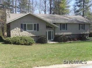 417 Periwinkle Dr, Asheville, NC 28804