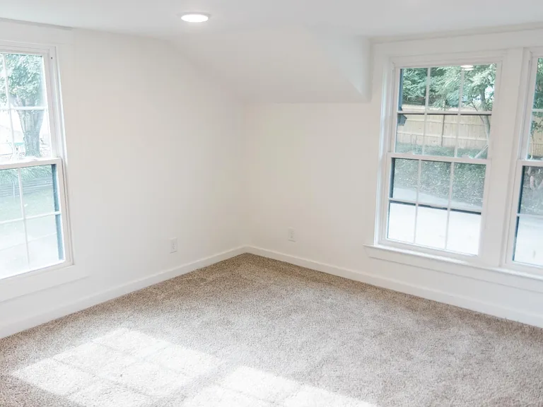 25 Lawn St — Photo 35