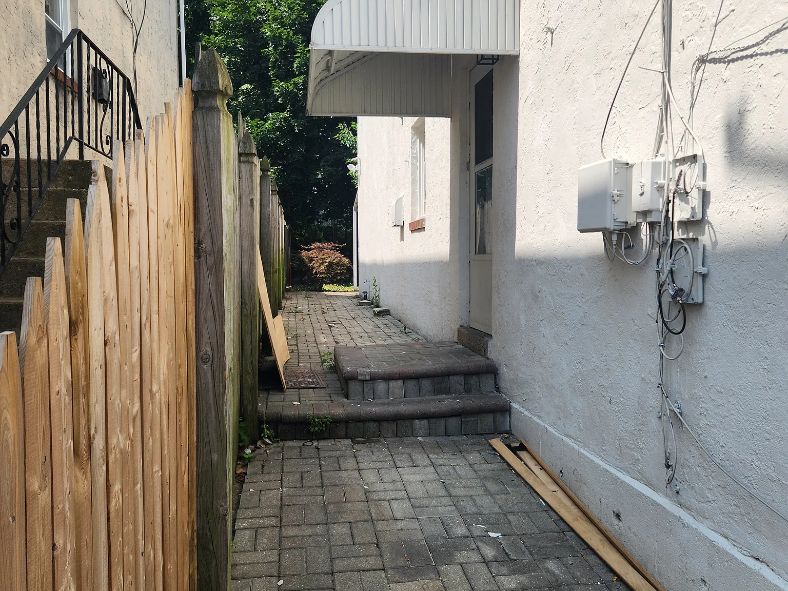 3 bed, 1400 sqft, $2,195 — Photo 1