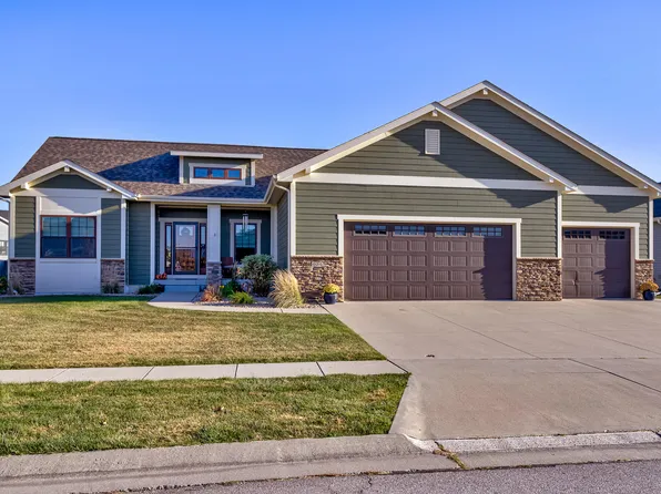 404 Upstill Cir, Gilbert, IA 50105