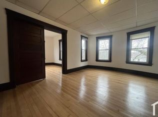 38 Esther St, Worcester, MA 01607