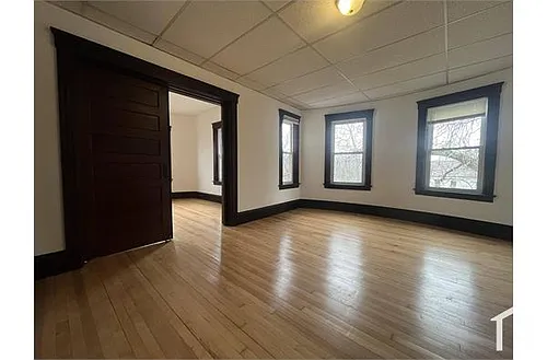 38 Esther St Photo 1