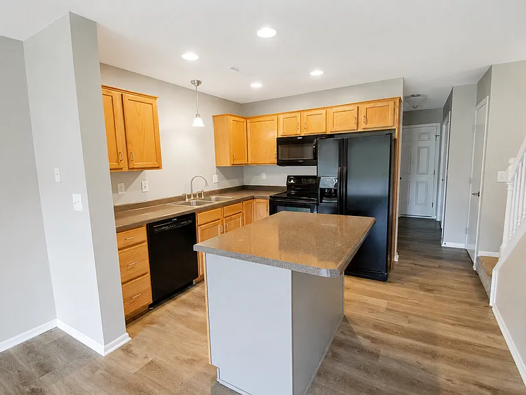 3046 River Falls Rd NW — Photo 2