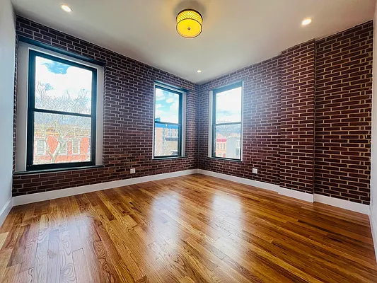 Rented by null | media 17