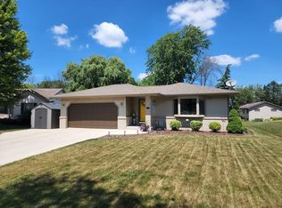 2510 Leon Ct, Sheboygan, WI 53081