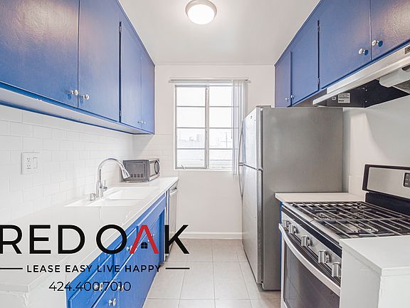 3rd image of 1051 N Ogden Dr APT 10