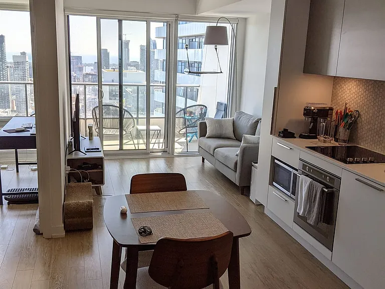 85 Wood St #Penthouse 17 — Photo 4