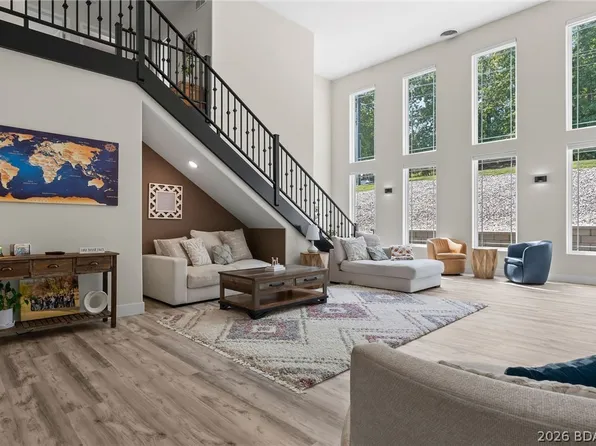 59 Bruce Ct, Lake Ozark, MO 65049