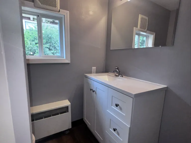 319 E Harris St — Photo 10