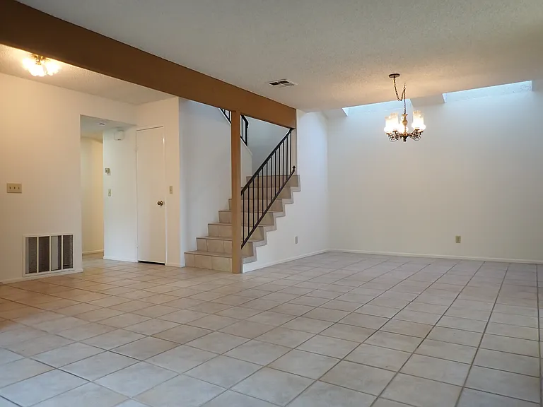 7846 Connie Dr — Photo 4