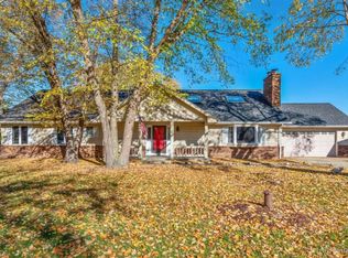 42W500 Foxfield Dr, St Charles, IL