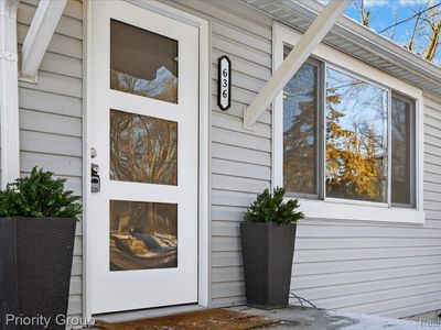 636 Lake View Dr, White Lake, MI, 48386