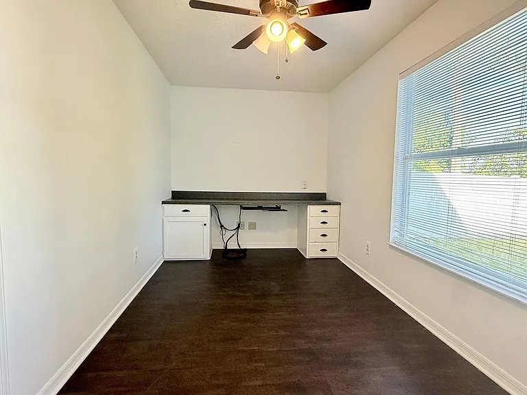 1512 Ison Ln — Photo 2