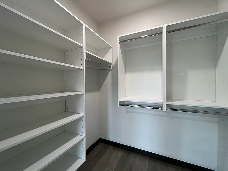 130-132 Mallory Ave #209 — Photo 11