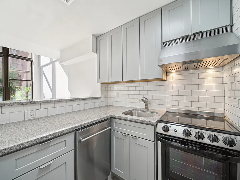 63 Cooper Sq #2A — Photo 6