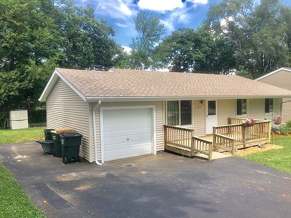 wide driveway for extra parking