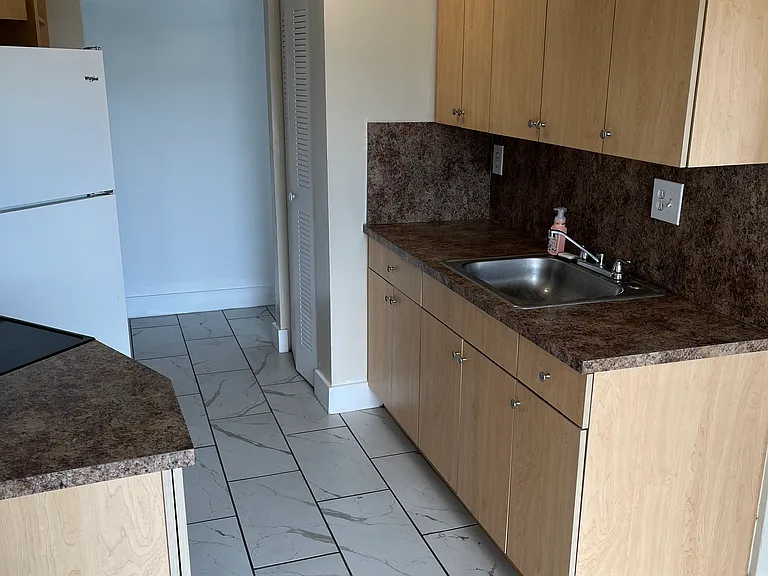 1820 W 53rd St #414 — Photo 10