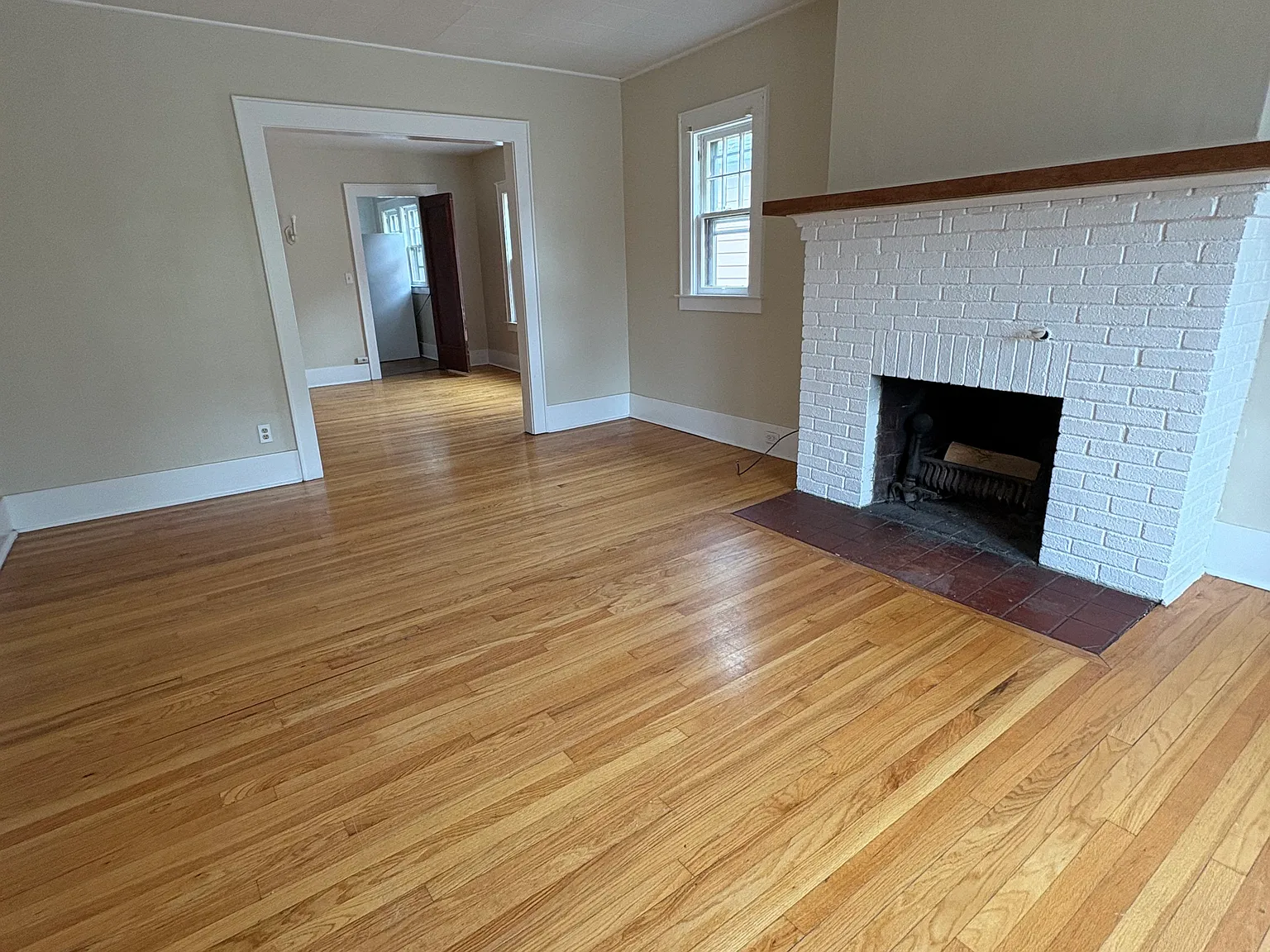 2 bed, 1300 sqft, $1,500 — Photo 1