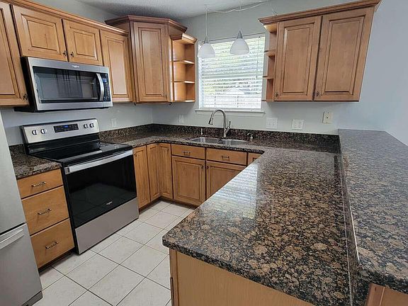 3rd image of 2763 Oakey Ct