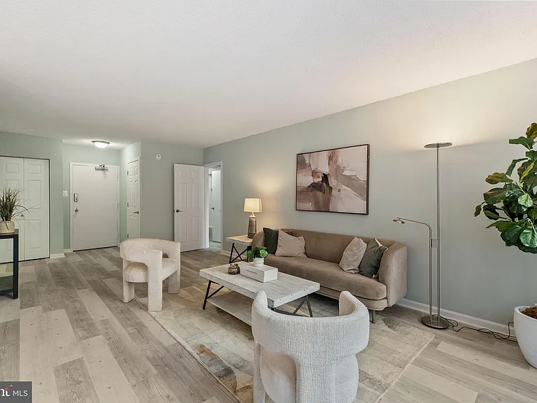 4515 Willard Ave #1414S — Photo 8