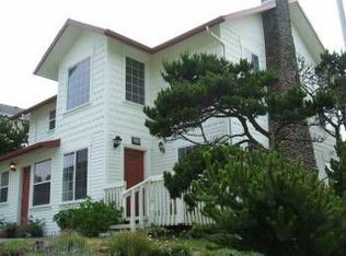 1146 NW 14th St, Lincoln City, OR 97367