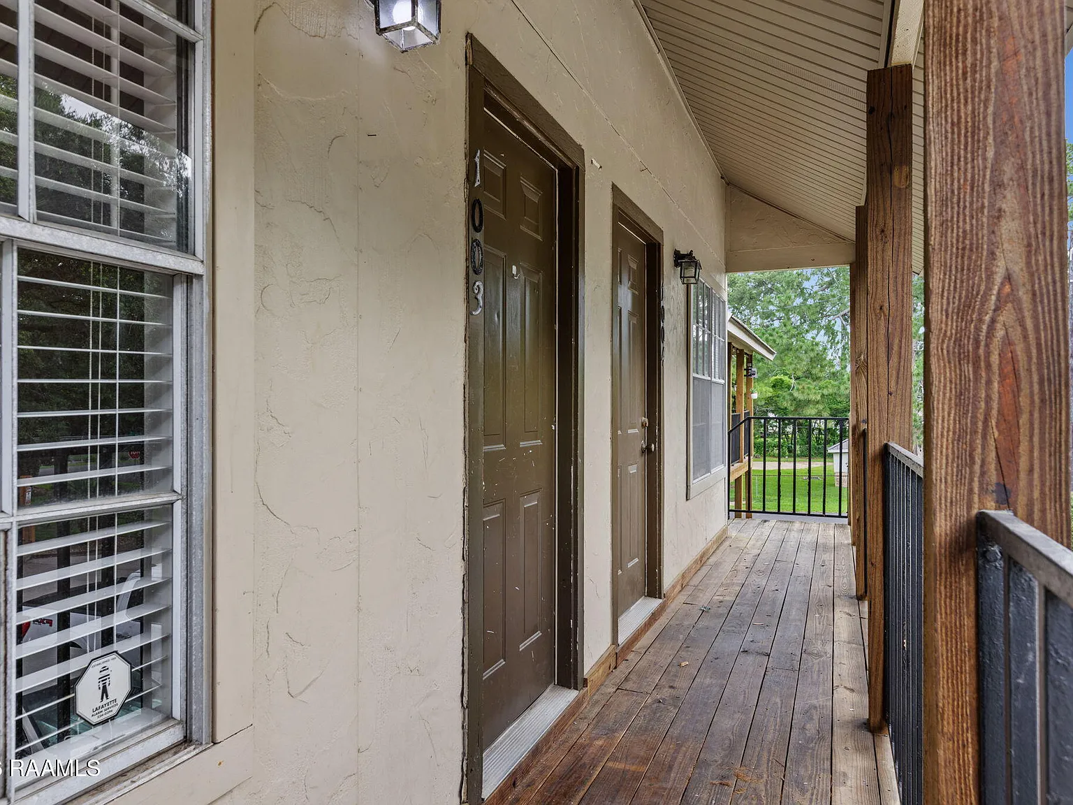 300 Lozes Ave — Photo 2
