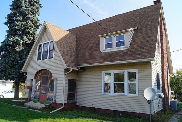 1st image of 3535 N Rockton Ave