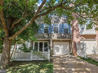 2702 Curzon Ct, Vienna, VA 22181