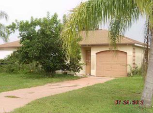1568 SE Collette Cir, Pt Saint Lucie, FL 34953