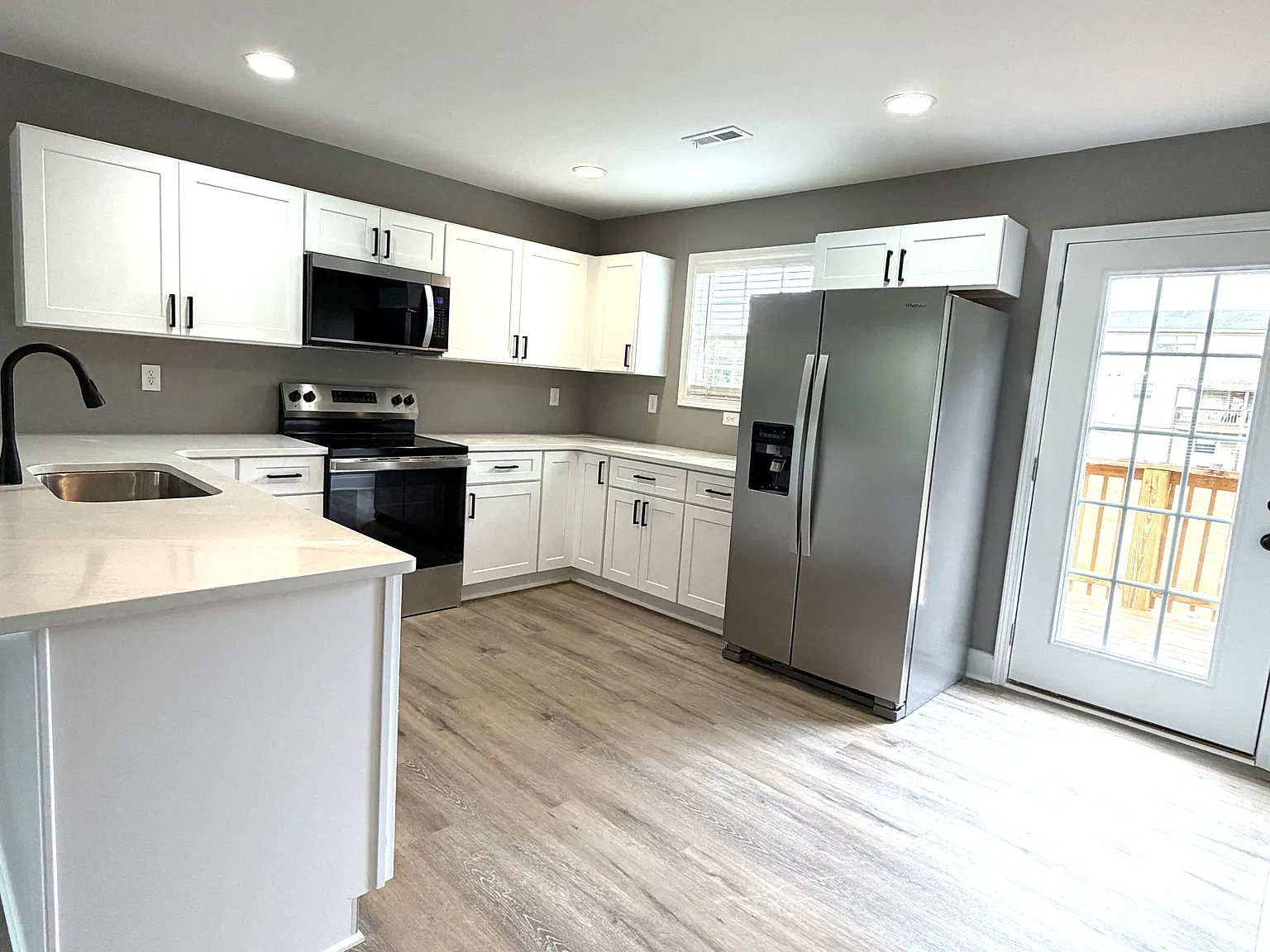 3 bed, 2.5 bath, 1600 sqft, $2,600 — Photo 4