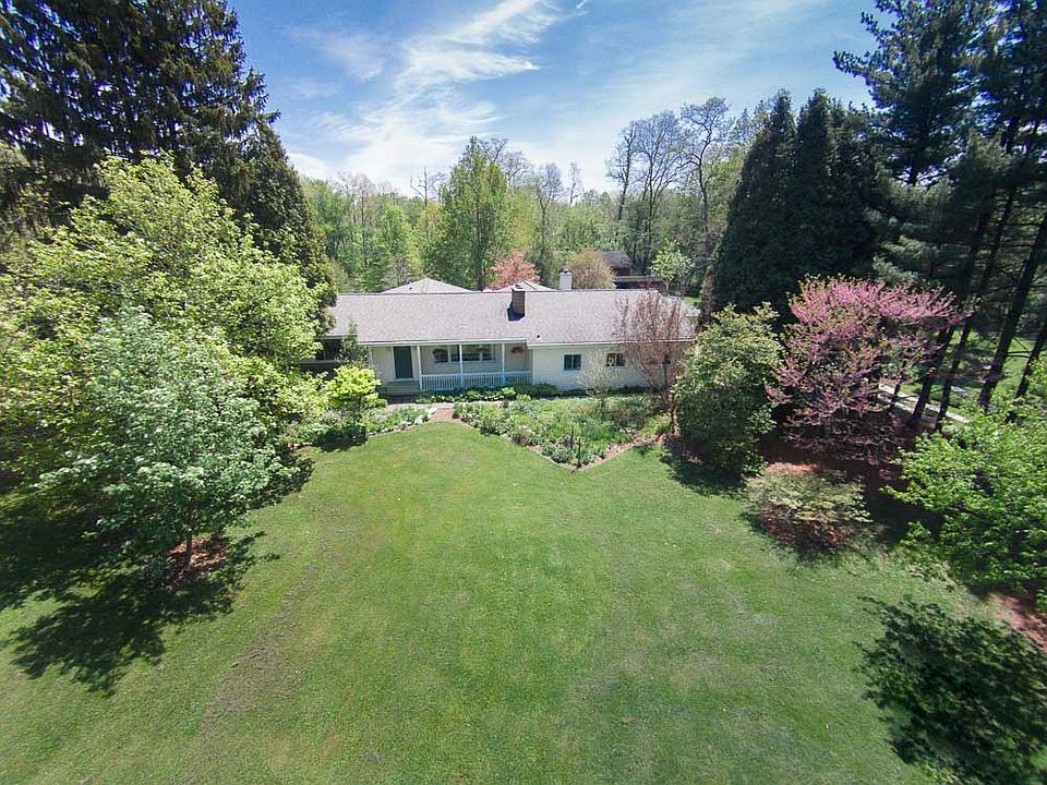 1st image of 367 Columbia Rd