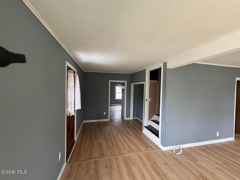 5th image of 127 Pleasantview Road