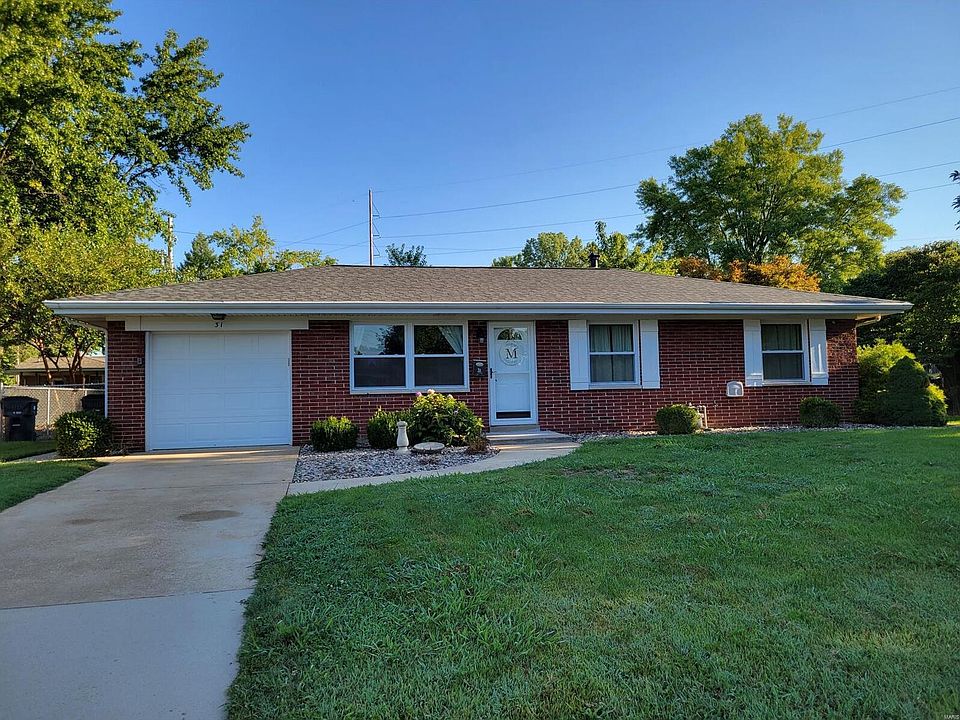 1st image of 31 Chadwick Dr