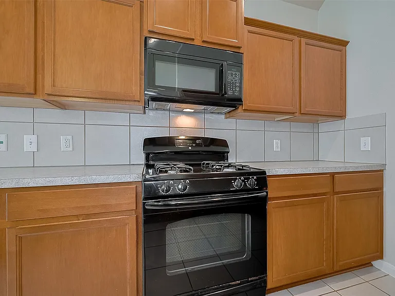 21406 Rioja Bluff Ln — Photo 12