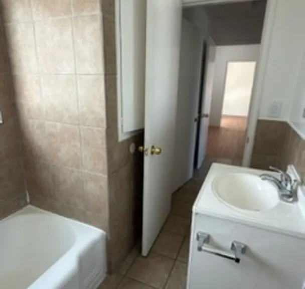 1777 Hester Ave — Photo 2
