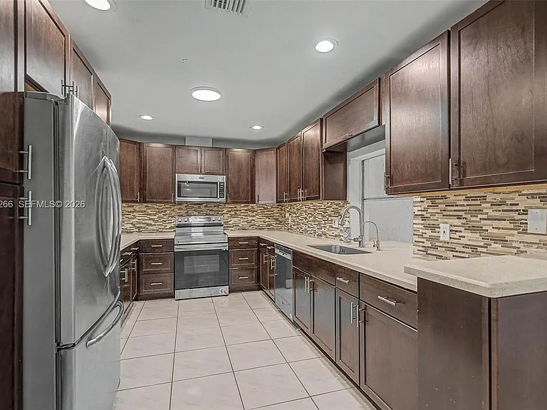 11860 SW 81st Rd — Photo 3