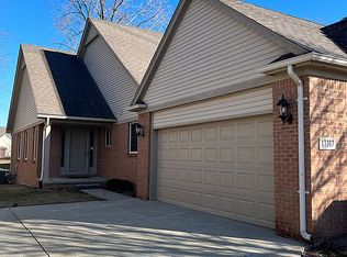 17317 Averhill Blvd, Macomb, MI 48042